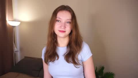 Snapshot of gwennielove chatting on May 23, 2026, 5:12 am Molly online show from May 23, 2026, 5:12 am