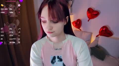 Kelly  Lilly online show from February 14, 2026, 7:10 pm