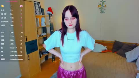 Kelly  Lilly online show from March 8, 2026, 7:17 pm