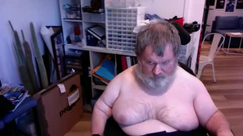 Snapshot of h20976 chatting on December 16, 2025, 6:07 am h20976 online show from December 16, 2025, 6:07 am