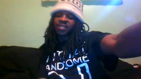 Snapshot of h3yc0usin chatting on October 24, 2025, 3:19 pm h3yc0usin online show from October 24, 2025, 3:19 pm