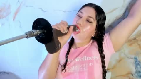 hade_cute2 online show from May 29, 2026, 4:05 pm