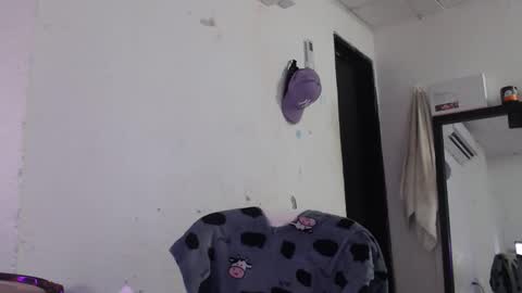 hadesmit1 online show from March 20, 2026, 2:49 am