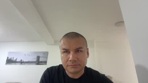 hagen2704 online show from August 3, 2026, 2:33 pm