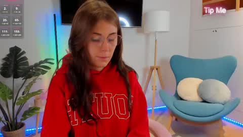 Hailey  Green online show from May 25, 2026, 9:21 pm
