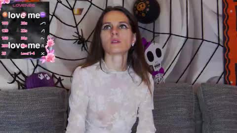 HaileyPeach online show from November 1, 2025, 5:59 pm