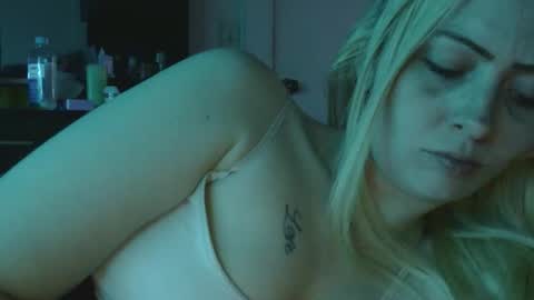 Hailey and d online show from December 18, 2025, 6:30 am