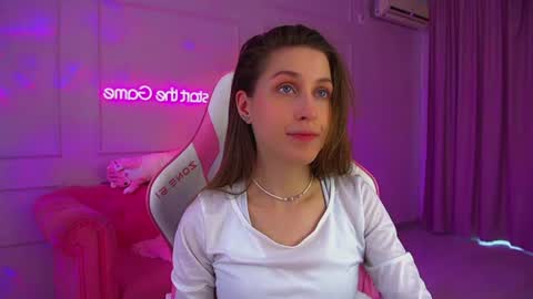 Hailey online show from July 26, 2026, 6:21 am