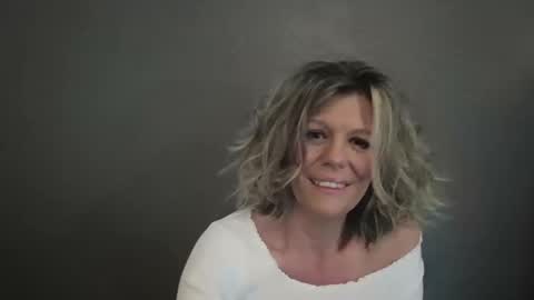 Hailey online show from April 5, 2026, 6:05 pm