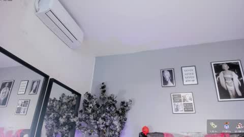 haileystonei online show from October 20, 2025, 11:32 am