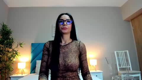 Hailey online show from September 22, 2025, 6:15 am
