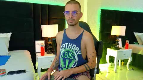 H A I R Y D I A M O N D online show from September 22, 2025, 3:30 am