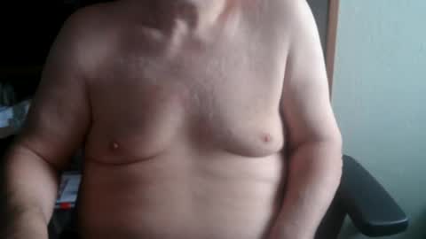 hairyarmpit_lover_1970 online show from April 1, 2026, 6:14 am