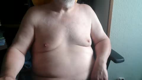 hairyarmpit_lover_1970 online show from May 30, 2026, 12:24 pm