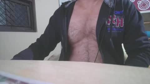 Hairyguy121 online show from November 27, 2025, 6:10 pm