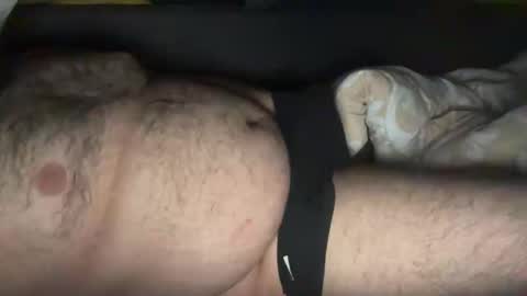 Snapshot of hairyybearrr chatting on November 18, 2025, 12:27 am Hairy Bear online show from November 18, 2025, 12:27 am