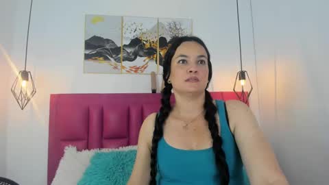 Mely online show from March 4, 2025, 11:54 pm