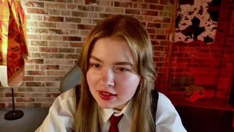 HaleySun online show from October 23, 2025, 1:32 pm