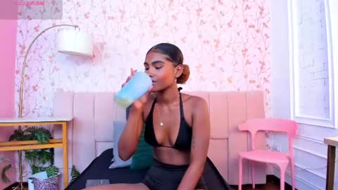 Halley Lorens online show from June 12, 2026, 7:24 pm