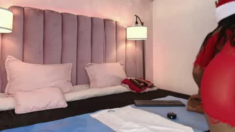 Snapshot of hallybans chatting on December 1, 2025, 6:57 pm Hally Bans online show from December 1, 2025, 6:57 pm