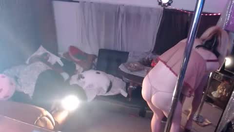 halovalentine online show from April 27, 2026, 2:53 am