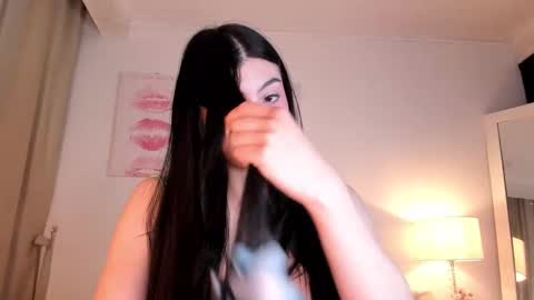 Halsey Maria online show from September 12, 2025, 6:35 am