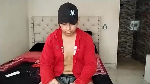 Snapshot of hamilton_17 chatting on February 25, 2026, 6:06 pm Hamilton online show from February 25, 2026, 6:06 pm