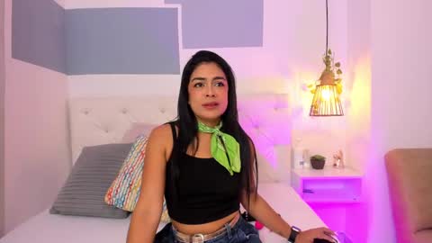 hanah_gray online show from March 10, 2025, 11:21 am