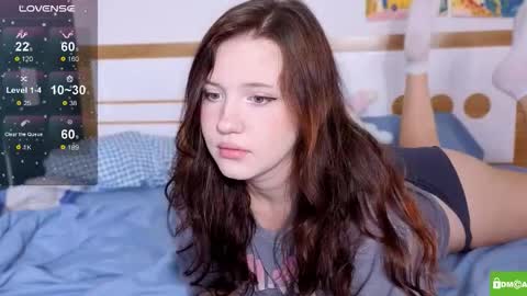 hanahwoods online show from November 16, 2025, 11:38 am