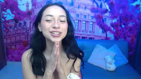 Snapshot of hanaku_8 chatting on December 3, 2024, 5:45 pm Hanaku online show from December 3, 2024, 5:45 pm