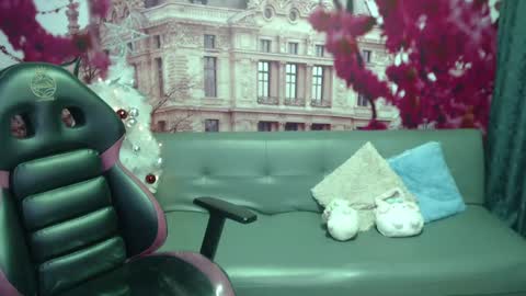 Snapshot of hanaku_8 chatting on December 20, 2024, 2:05 pm Hanaku online show from December 20, 2024, 2:05 pm