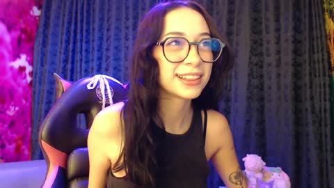 Snapshot of hanaku_8 chatting on January 10, 2025, 2:13 pm Hanaku online show from January 10, 2025, 2:13 pm