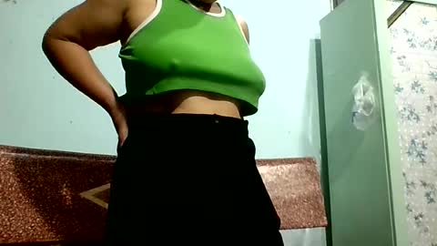 Snapshot of hanana_zz chatting on June 23, 2026, 10:08 pm hanana_zz online show from June 23, 2026, 10:08 pm
