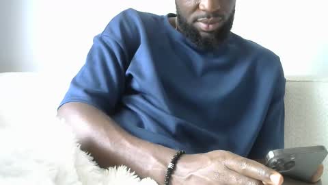handsome king online show from May 1, 2026, 9:25 am