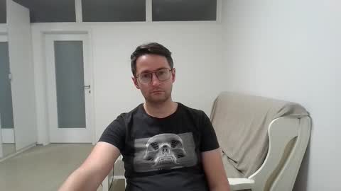 Snapshot of handsome_sasha chatting on November 29, 2025, 4:32 pm Sasha online show from November 29, 2025, 4:32 pm