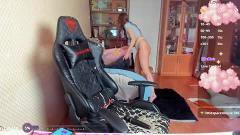 Snapshot of handsome_whale chatting on May 19, 2026, 1:50 pm Mila online show from May 19, 2026, 1:50 pm