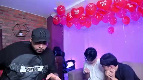 Snapshot of handsomeboys19 chatting on February 17, 2026, 12:23 pm leonardfarrucknick and otis online show from February 17, 2026, 12:23 pm