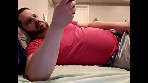Handsomedaddy198923 online show from June 10, 2026, 7:13 pm