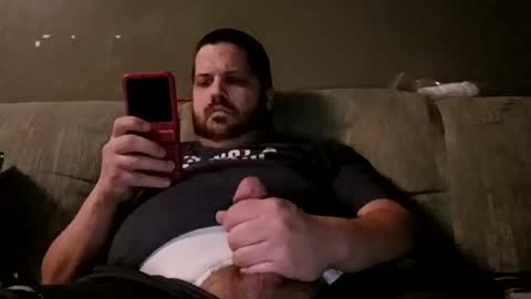 Handsomedaddy198923 online show from June 13, 2026, 7:28 am
