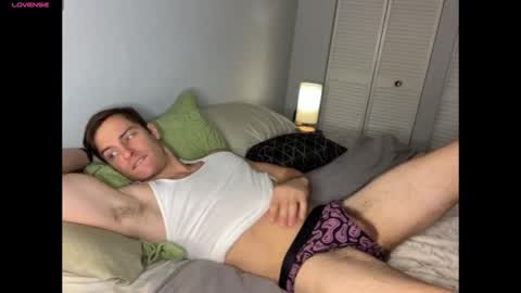 handsumhung online show from November 7, 2025, 8:31 pm