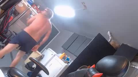 Snapshot of handystud33 chatting on September 24, 2025, 5:27 pm handystud33 online show from September 24, 2025, 5:27 pm