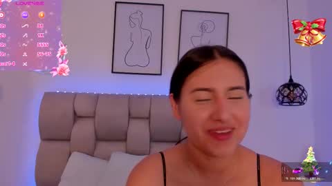 hanna__evans_ online show from December 18, 2025, 12:33 pm