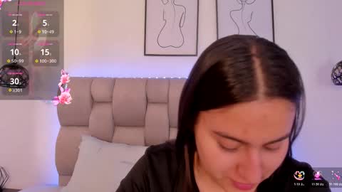 hanna__evans_ online show from March 3, 2026, 12:00 pm