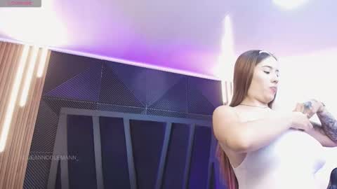 HANNA BECKER online show from February 25, 2026, 11:09 am