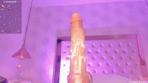 Hanna Lee online show from January 22, 2025, 3:40 pm