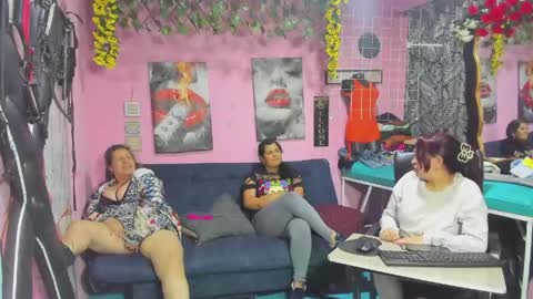 Snapshot of hanna_mature01 chatting on May 12, 2026, 1:25 am Hanna online show from May 12, 2026, 1:25 am