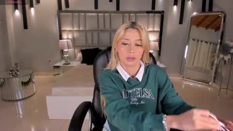  Hanna Connor  online show from April 5, 2026, 11:24 pm