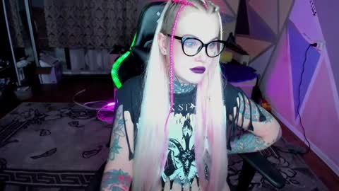 Hannah online show from December 9, 2024, 6:35 pm