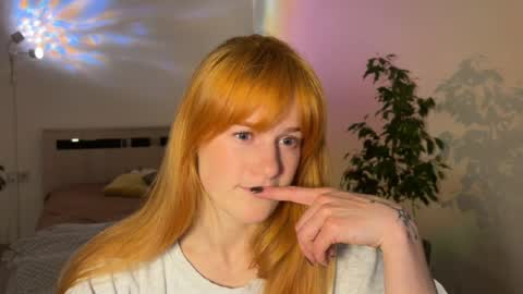 hannah levis  online show from April 21, 2026, 8:23 pm