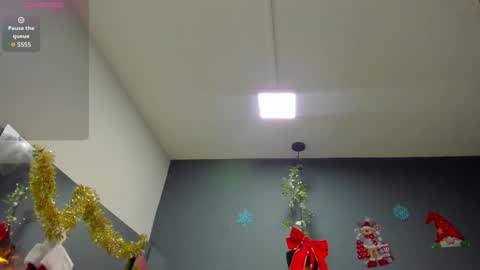 HANNAH MILLER online show from December 24, 2024, 11:06 am